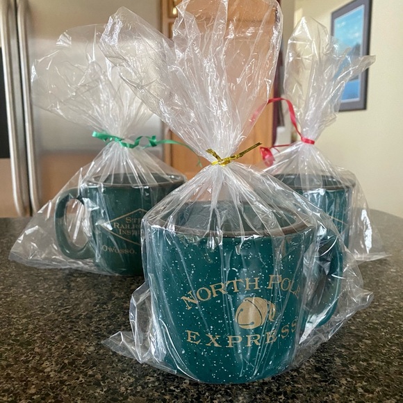 North Pole Express train cups new x3 - Picture 2 of 7